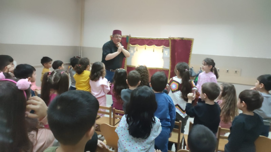 Hacivat Karagöz Gölge Oyunu Ayhan Yıldız Anaokulu'nda Çocukları Coşturdu!